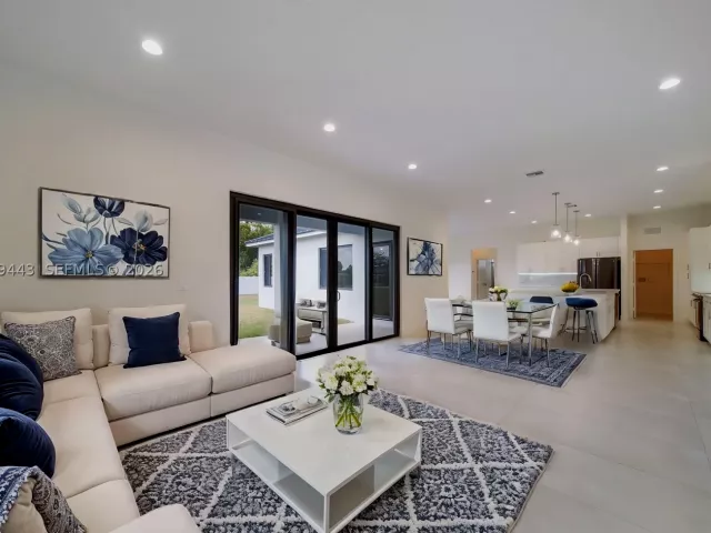 5-bedroom home for sale in Homestead - 24440 SW 209th Pl - MondialRealty