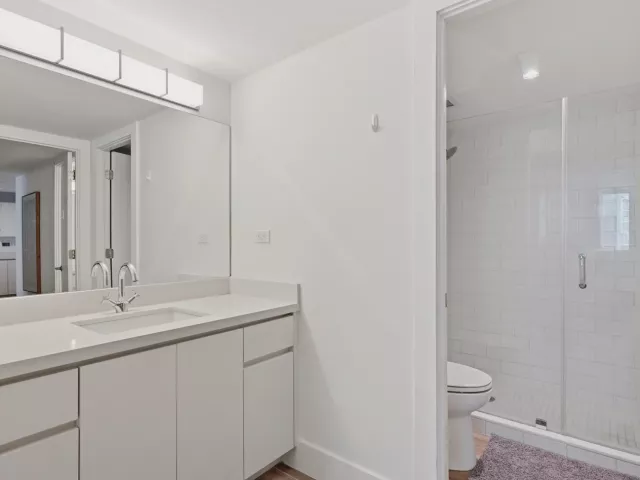 1-bedroom condo for sale in Miami Beach - 2301 Collins Avenue 1205 - MondialRealty