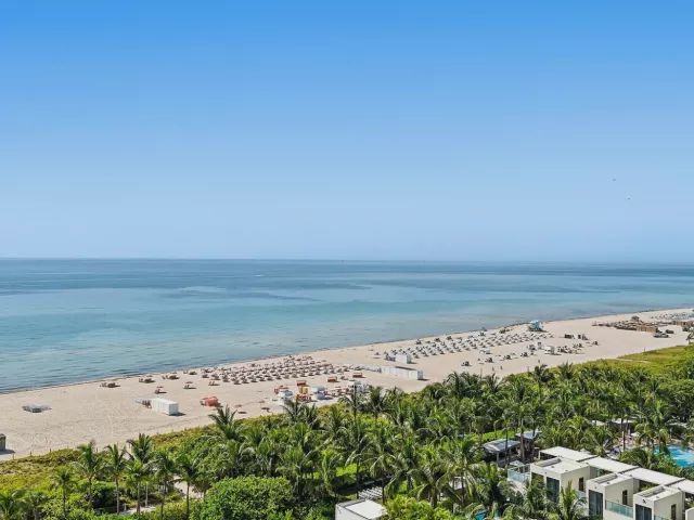 1-bedroom condo for sale in Miami Beach - 2301 Collins Avenue 1205 - MondialRealty