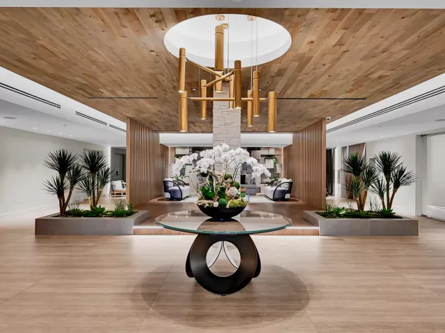 1-bedroom condo for sale in Miami Beach - 2301 Collins Avenue 1205 - MondialRealty