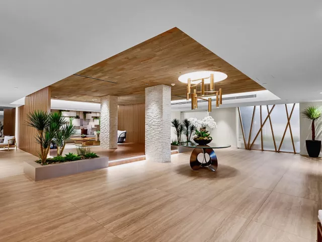 1-bedroom condo for sale in Miami Beach - 2301 Collins Avenue 1205 - MondialRealty