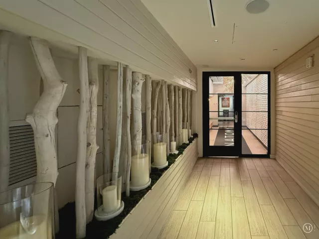 1-bedroom condo for sale in Miami Beach - 2301 Collins Avenue 1205 - MondialRealty