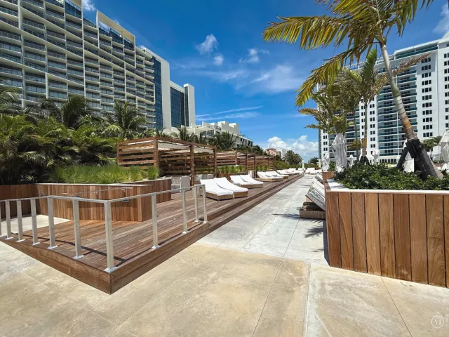 1-bedroom condo for sale in Miami Beach - 2301 Collins Avenue 1205 - MondialRealty