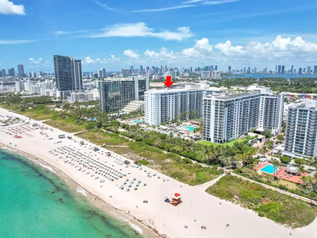 1-bedroom condo for sale in Miami Beach - 2301 Collins Avenue 1205 - MondialRealty