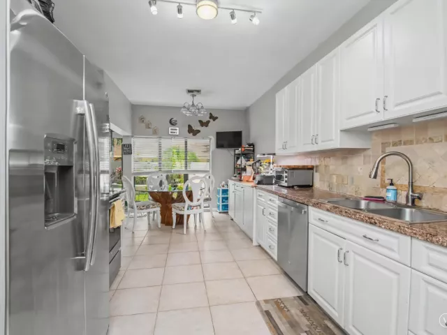 3-bedroom home for rent in Boca Raton - 7678 Solimar Circle - MondialRealty