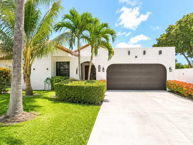 3-bedroom home for rent in Boca Raton - 7678 Solimar Circle - MondialRealty