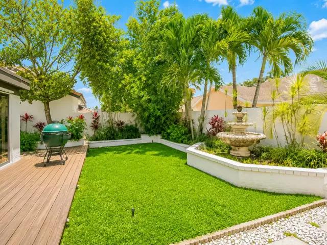 3-bedroom home for rent in Boca Raton - 7678 Solimar Circle - MondialRealty