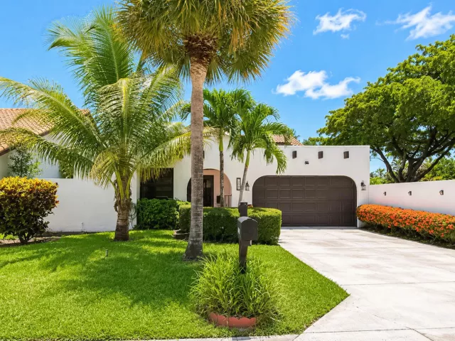 3-bedroom home for rent in Boca Raton - 7678 Solimar Circle - MondialRealty