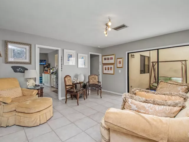 3-bedroom home for rent in Boca Raton - 7678 Solimar Circle - MondialRealty