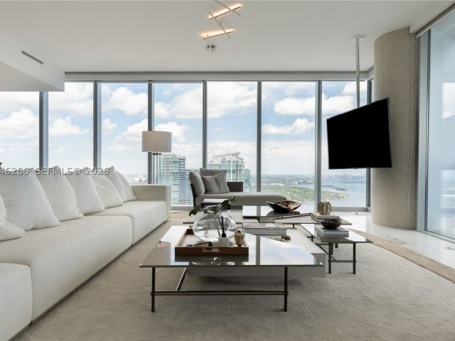 4-bedroom condo for rent in Miami - 700 NE 26th Ter 4901 - MondialRealty
