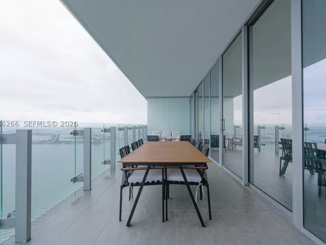 4-bedroom condo for rent in Miami - 700 NE 26th Ter 4901 - MondialRealty