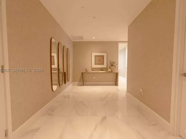 4-bedroom condo for rent in Miami - 700 NE 26th Ter 4901 - MondialRealty