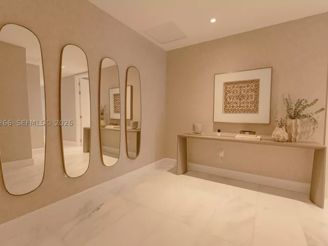 4-bedroom condo for rent in Miami - 700 NE 26th Ter 4901 - MondialRealty