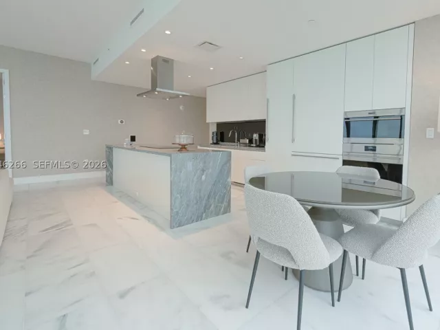 4-bedroom condo for rent in Miami - 700 NE 26th Ter 4901 - MondialRealty
