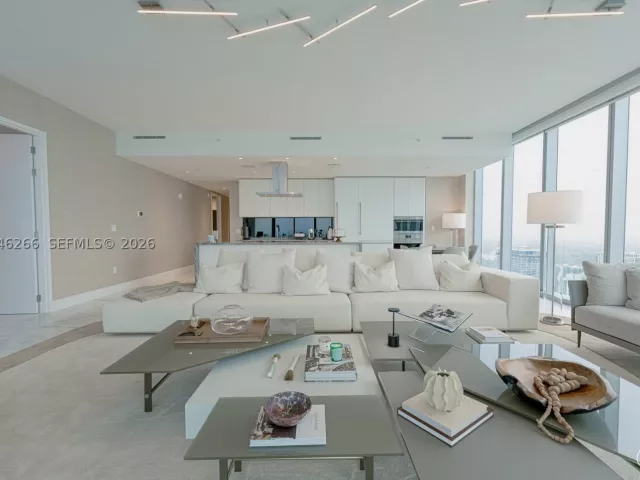 4-bedroom condo for rent in Miami - 700 NE 26th Ter 4901 - MondialRealty