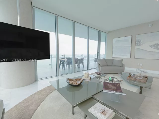 4-bedroom condo for rent in Miami - 700 NE 26th Ter 4901 - MondialRealty