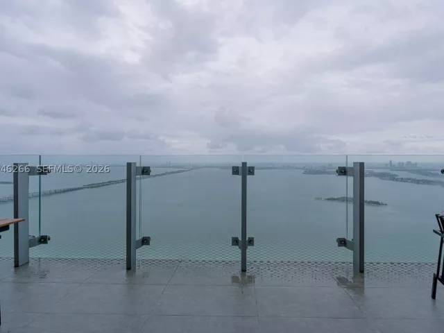 4-bedroom condo for rent in Miami - 700 NE 26th Ter 4901 - MondialRealty