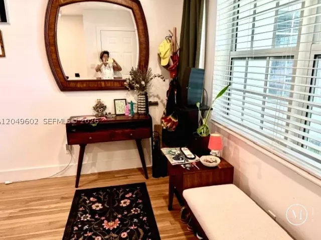 3-bedroom home for rent in Coral Gables - 3801 Ponce De Leon Blvd 3803 - MondialRealty