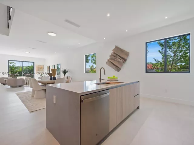 4-bedroom home for sale in Miami - 2787 SW 34th Ave - MondialRealty