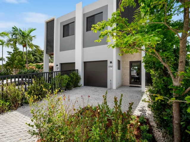 4-bedroom home for sale in Miami - 2787 SW 34th Ave - MondialRealty