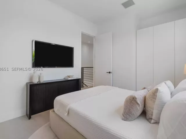 4-bedroom home for sale in Miami - 2787 SW 34th Ave - MondialRealty