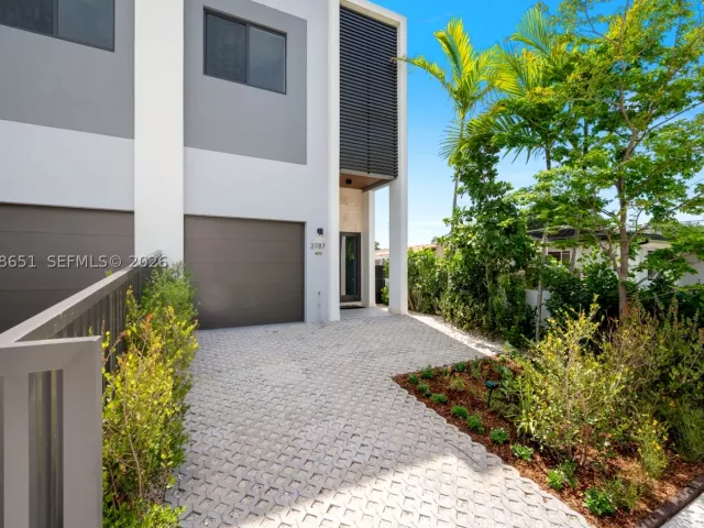 4-bedroom home for sale in Miami - 2787 SW 34th Ave - MondialRealty