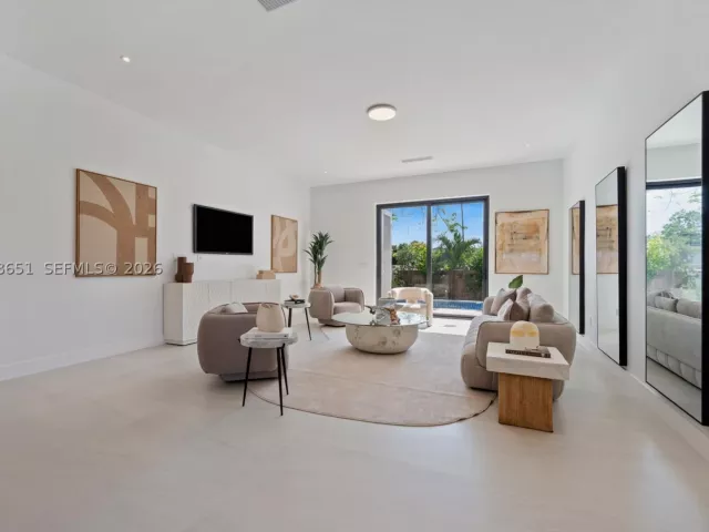 4-bedroom home for sale in Miami - 2787 SW 34th Ave - MondialRealty