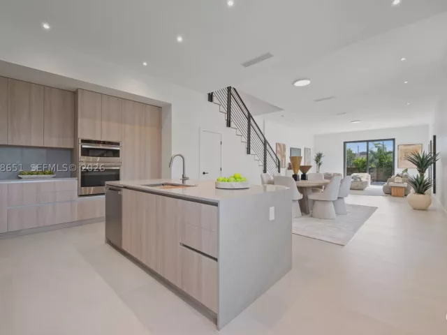 4-bedroom home for sale in Miami - 2787 SW 34th Ave - MondialRealty