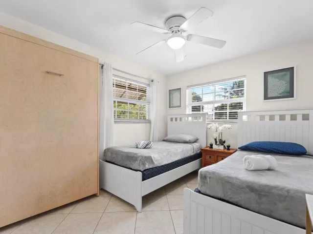3-bedroom home for sale in Delray Beach - 1638 NE 3rd Avenue - MondialRealty