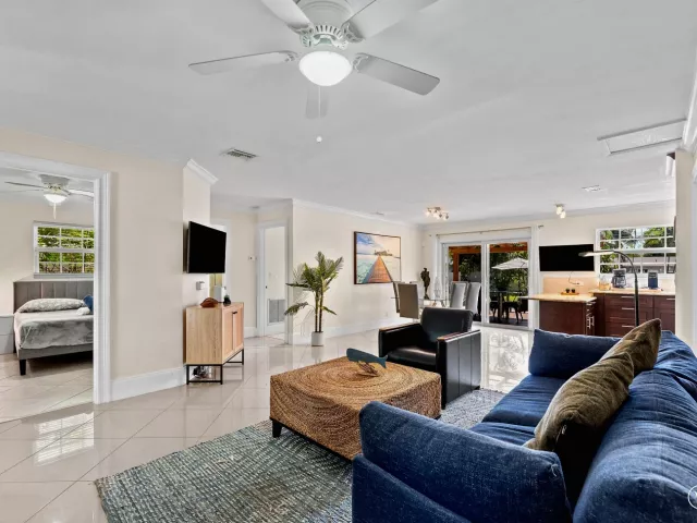 3-bedroom home for sale in Delray Beach - 1638 NE 3rd Avenue - MondialRealty