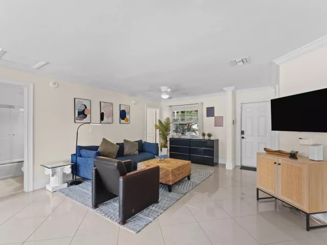 3-bedroom home for sale in Delray Beach - 1638 NE 3rd Avenue - MondialRealty