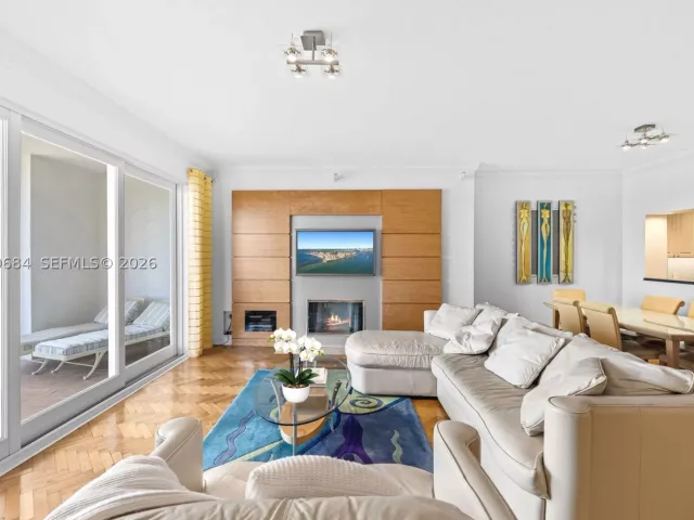 3-bedroom condo for sale in Miami Beach - 2432 Fisher Island Dr 5302 - MondialRealty
