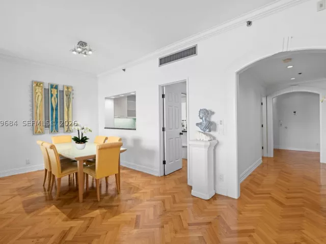 3-bedroom condo for sale in Miami Beach - 2432 Fisher Island Dr 5302 - MondialRealty