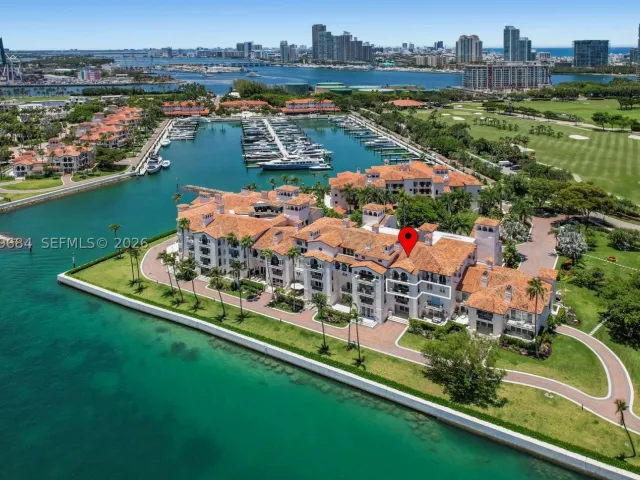3-bedroom condo for sale in Miami Beach - 2432 Fisher Island Dr 5302 - MondialRealty