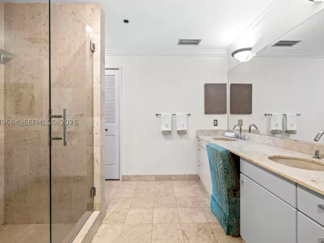 3-bedroom condo for sale in Miami Beach - 2432 Fisher Island Dr 5302 - MondialRealty