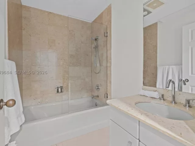 3-bedroom condo for sale in Miami Beach - 2432 Fisher Island Dr 5302 - MondialRealty