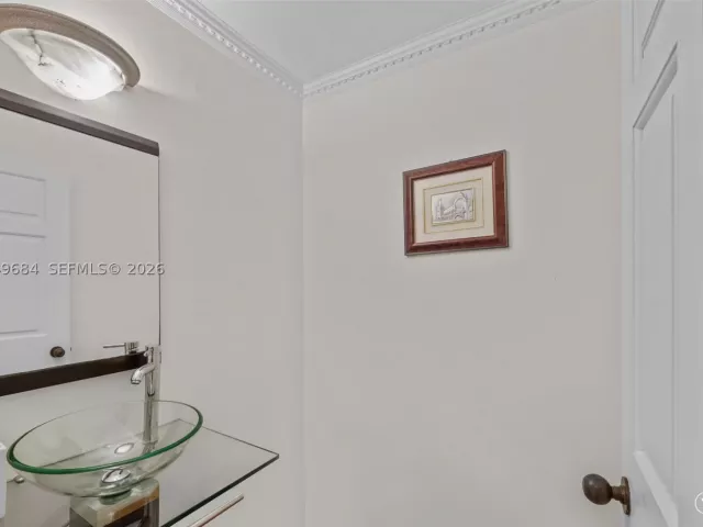 3-bedroom condo for sale in Miami Beach - 2432 Fisher Island Dr 5302 - MondialRealty