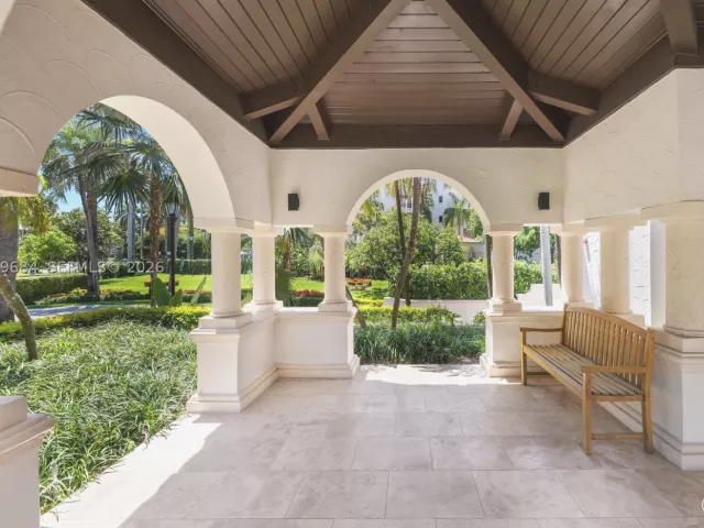3-bedroom condo for sale in Miami Beach - 2432 Fisher Island Dr 5302 - MondialRealty