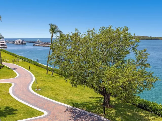 3-bedroom condo for sale in Miami Beach - 2432 Fisher Island Dr 5302 - MondialRealty