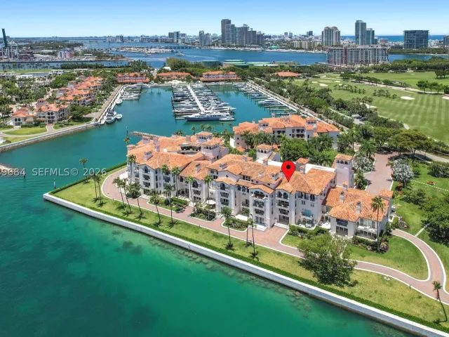3-bedroom condo for sale in Miami Beach - 2432 Fisher Island Dr 5302 - MondialRealty