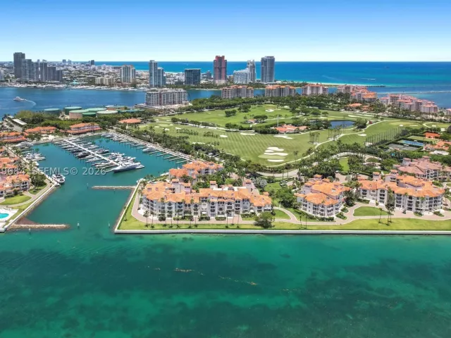 3-bedroom condo for sale in Miami Beach - 2432 Fisher Island Dr 5302 - MondialRealty