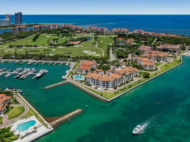 3-bedroom condo for sale in Miami Beach - 2432 Fisher Island Dr 5302 - MondialRealty