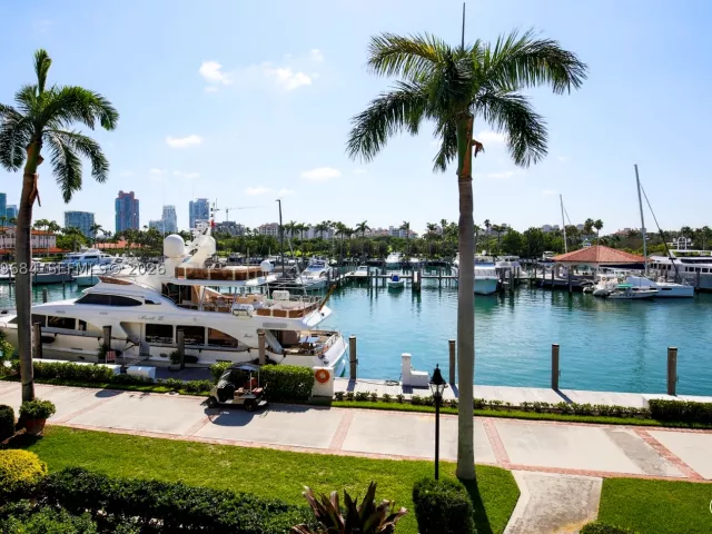 3-bedroom condo for sale in Miami Beach - 2432 Fisher Island Dr 5302 - MondialRealty