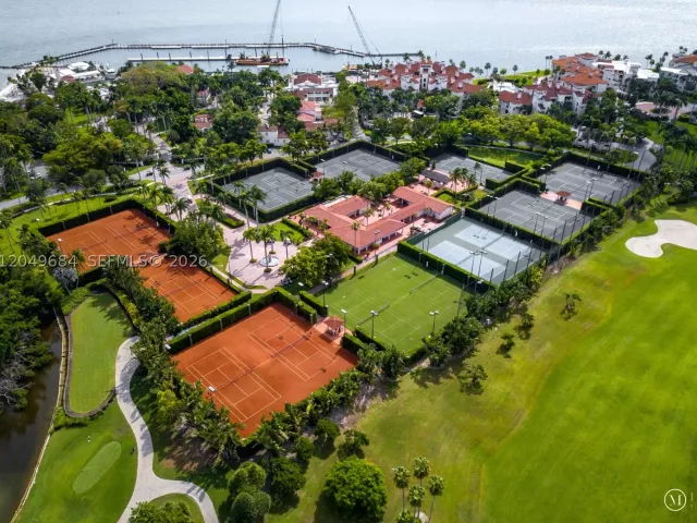 3-bedroom condo for sale in Miami Beach - 2432 Fisher Island Dr 5302 - MondialRealty