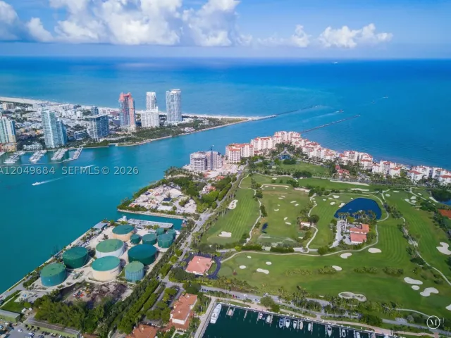 3-bedroom condo for sale in Miami Beach - 2432 Fisher Island Dr 5302 - MondialRealty