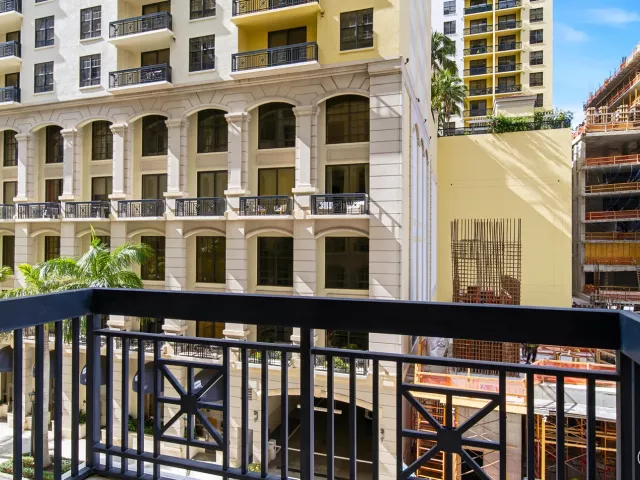 1-bedroom condo for rent in West Palm Beach - 701 S Olive Avenue 304 - MondialRealty