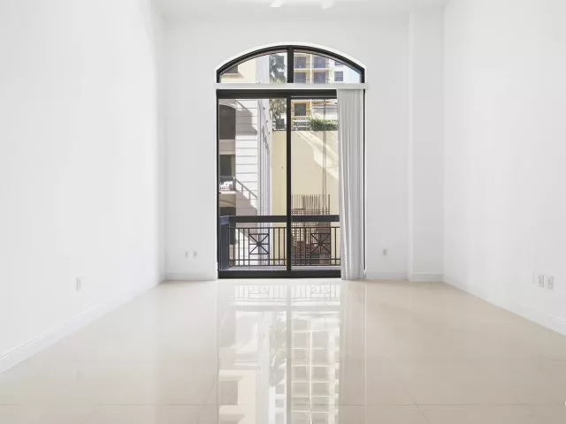 1-bedroom condo for rent in West Palm Beach - 701 S Olive Avenue 304 - MondialRealty