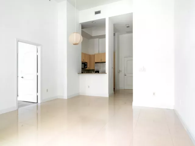 1-bedroom condo for rent in West Palm Beach - 701 S Olive Avenue 304 - MondialRealty