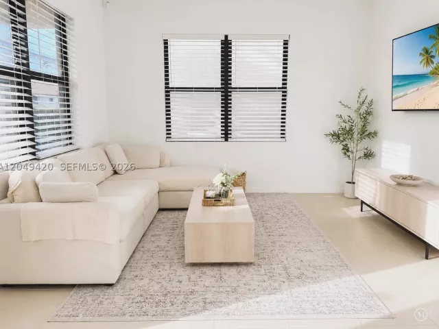 3-bedroom home for sale in Miami - 19316 NE 8th Ct - MondialRealty
