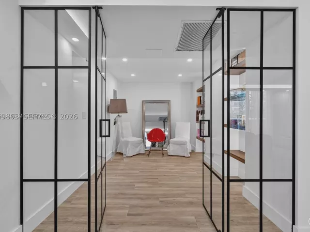condo for sale in Miami Beach - 2301 Collins Ave 414 - MondialRealty